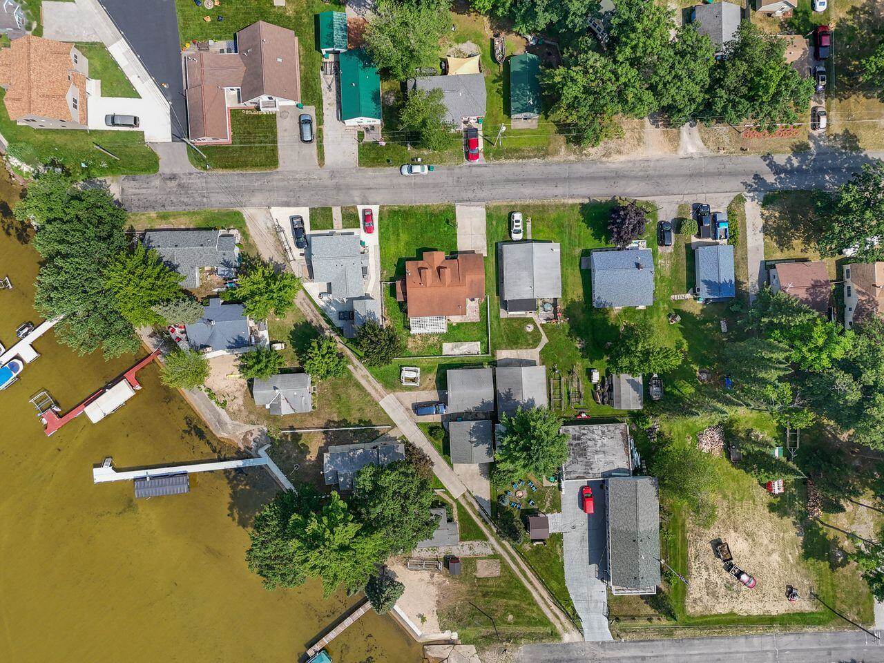 321 Devonshire Drive, Prudenville, MI 48651