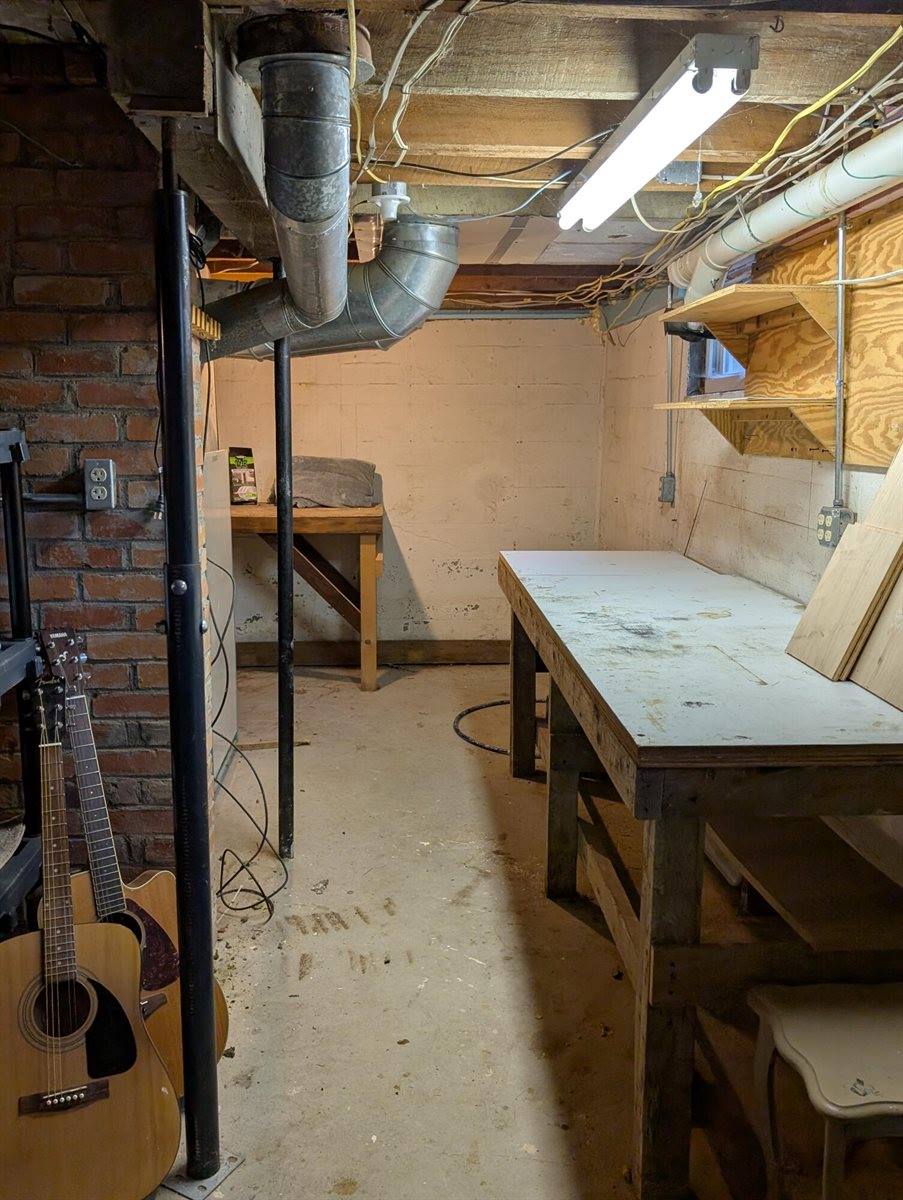 122 Allen Street, Bangor, ME 04401