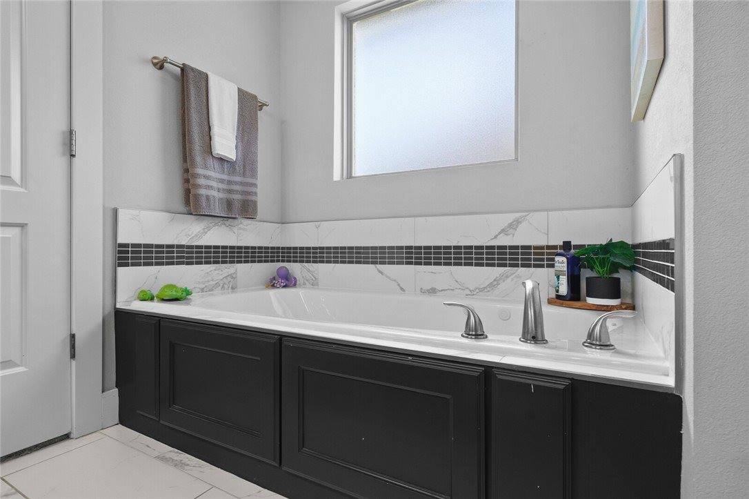 1660 Sunrise Circle, Centerton, AR 72719