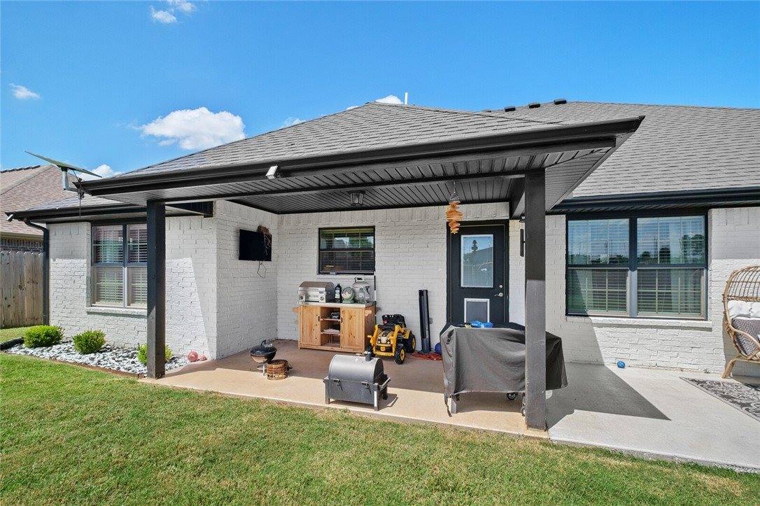 1660 Sunrise Circle, Centerton, AR 72719