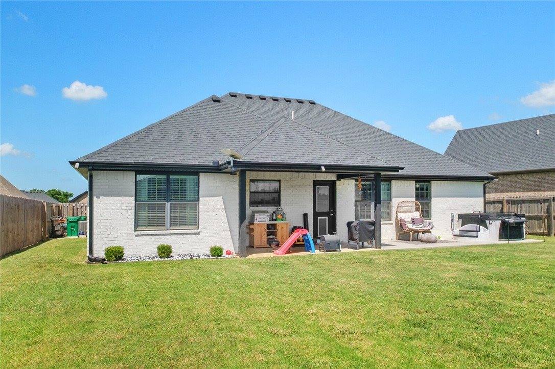 1660 Sunrise Circle, Centerton, AR 72719