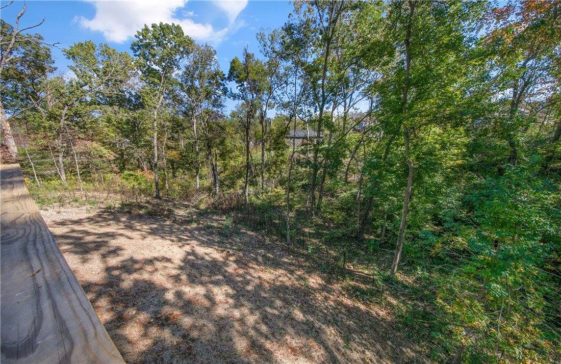 10 Bankfoot Lane, Bella Vista, AR 72715