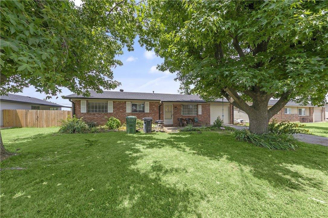 904 13th Place, Rogers, AR 72756