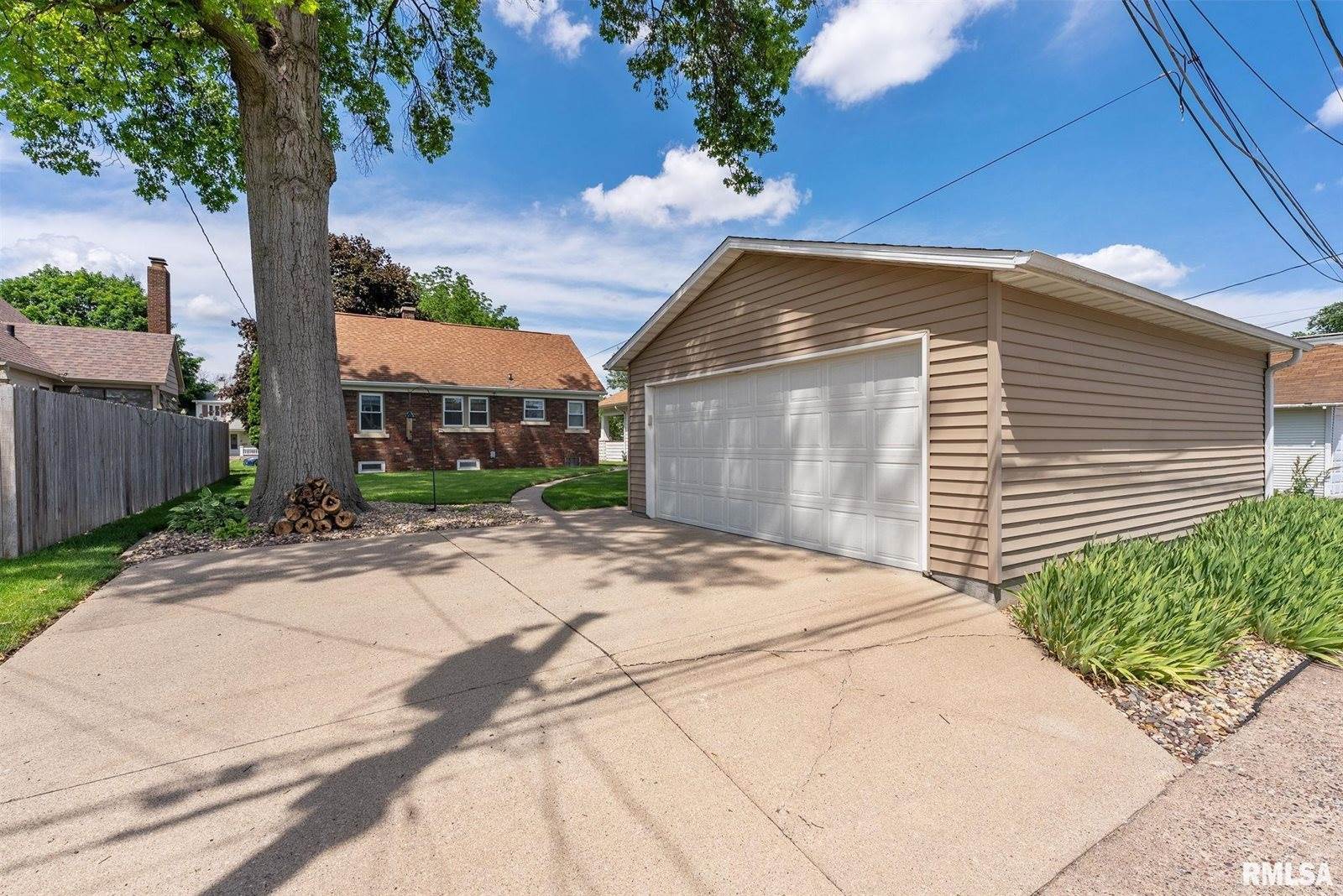 2424 18TH Avenue A, Moline, IL 61265