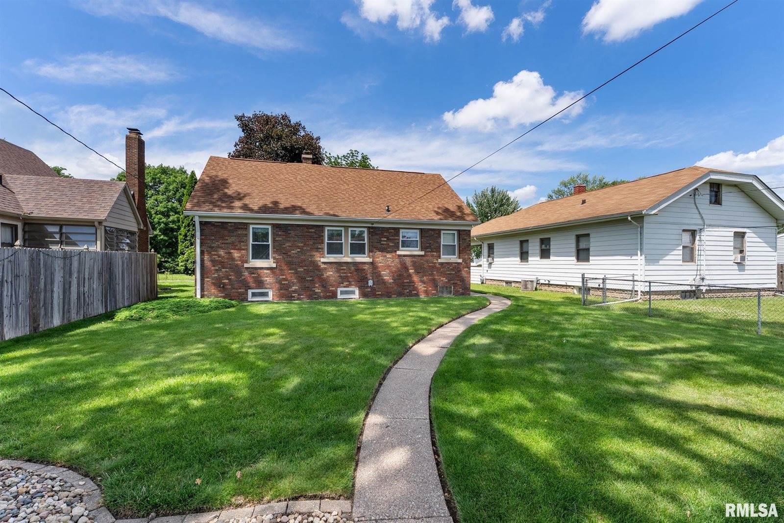 2424 18TH Avenue A, Moline, IL 61265