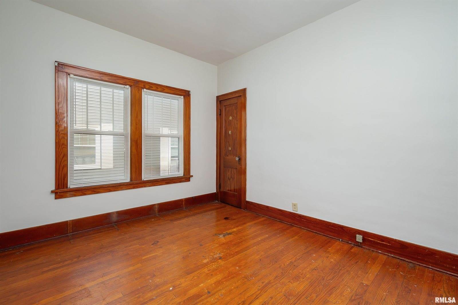 930 21ST Avenue, Rock Island, IL 61201