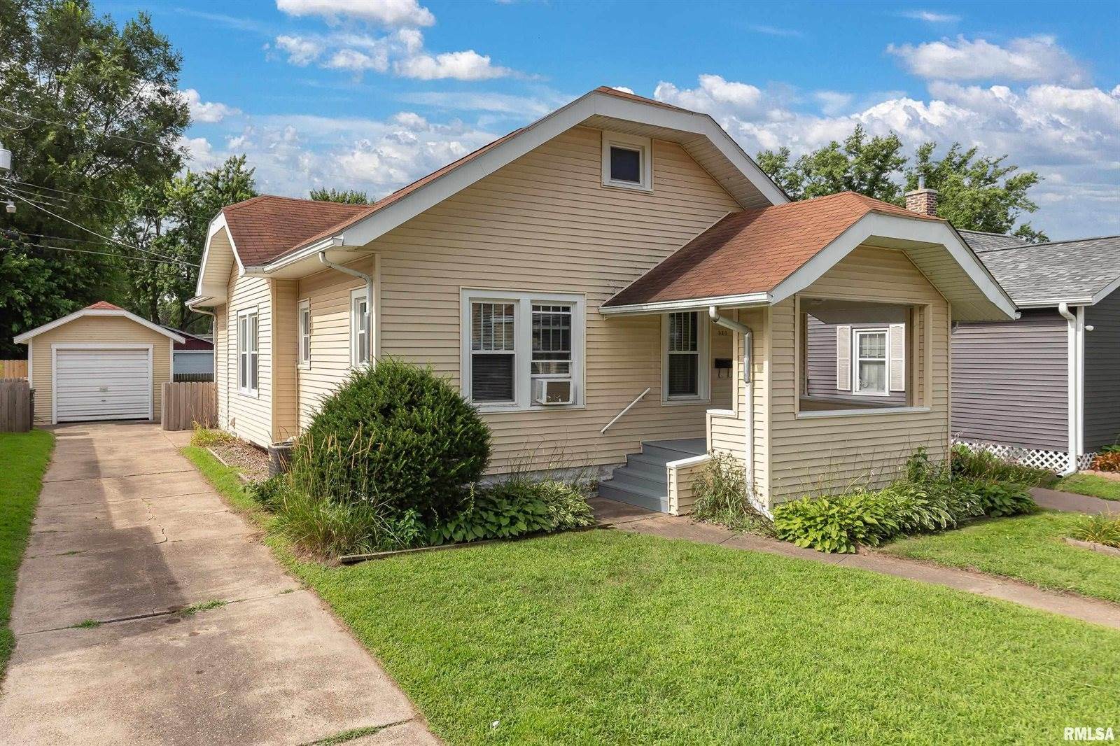 930 21ST Avenue, Rock Island, IL 61201