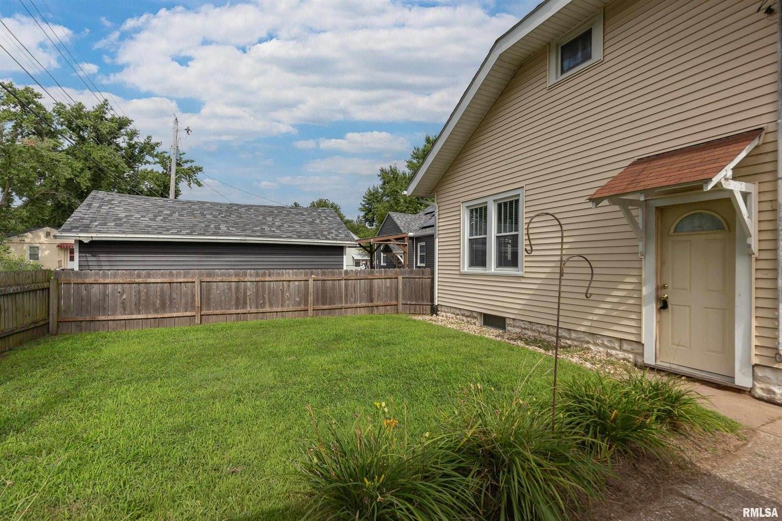 930 21ST Avenue, Rock Island, IL 61201