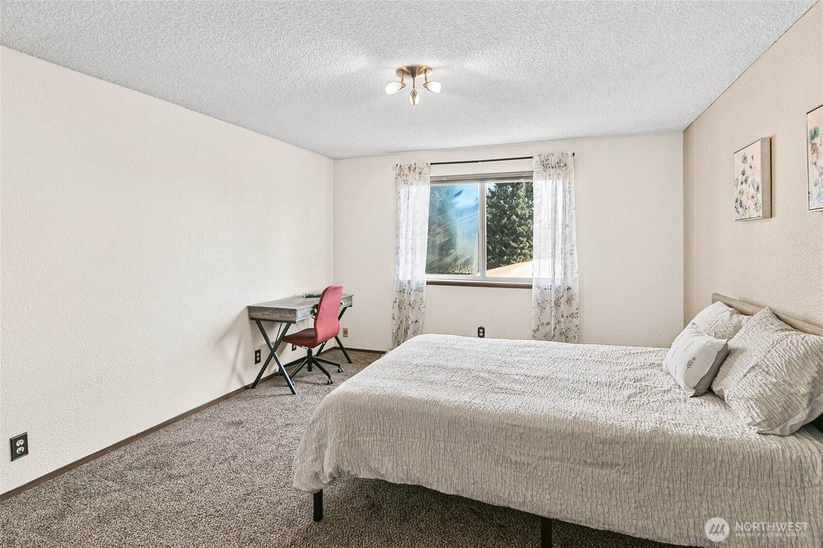 2520 Cascade Place West, University Place, WA 98466