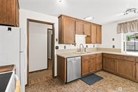 2520 Cascade Place West, University Place, WA 98466