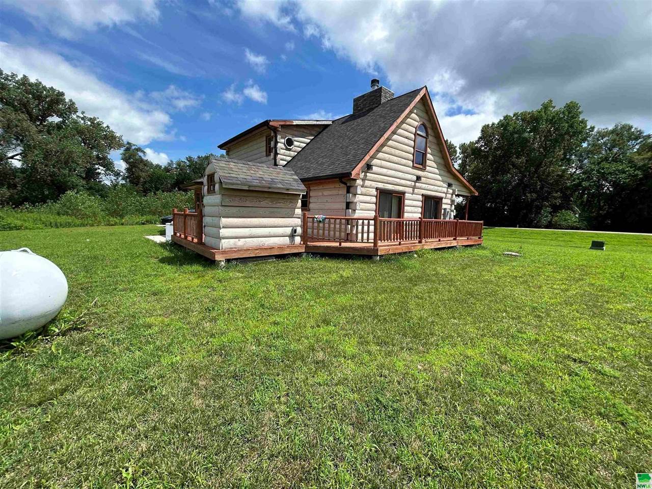 2506 E Main St, Vermillion, SD 57069