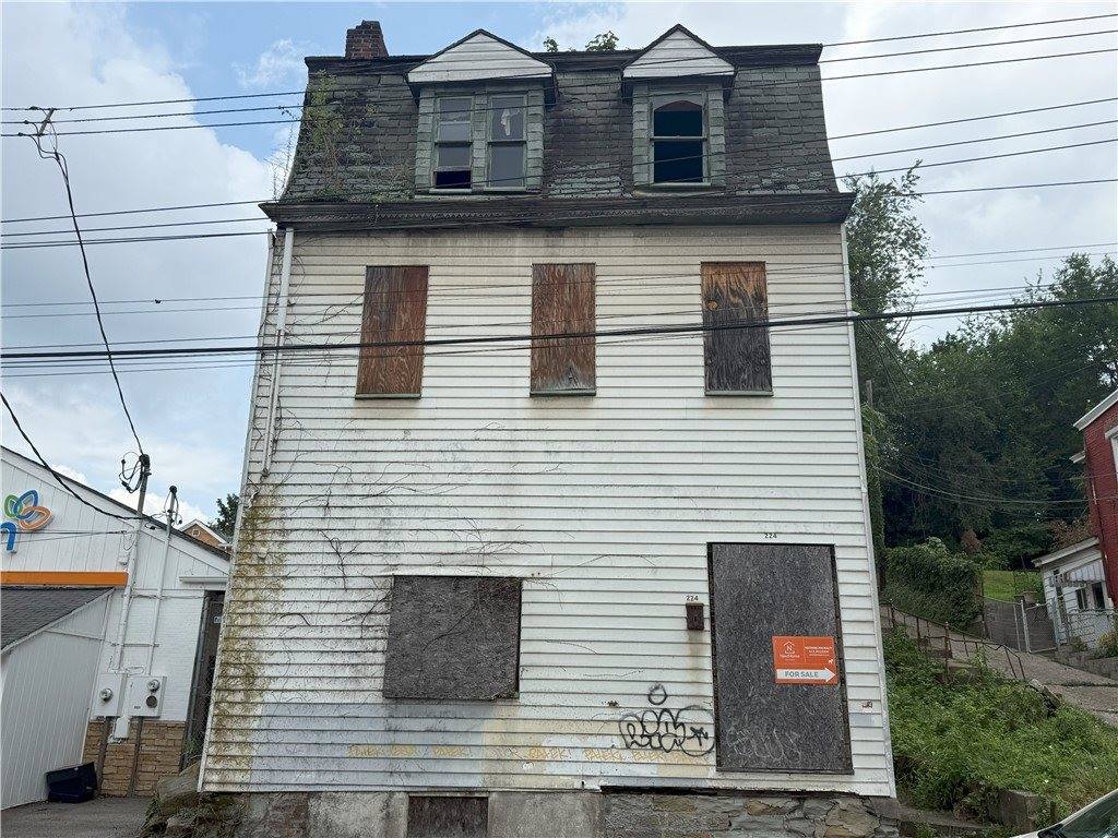 224 Kearsarge St, Mt Washington, PA 15211