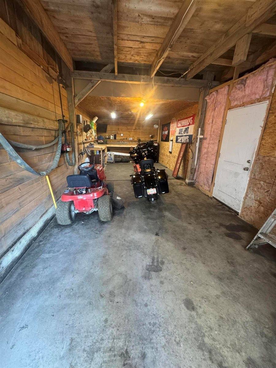 394 Main Road, Bradford, ME 04410