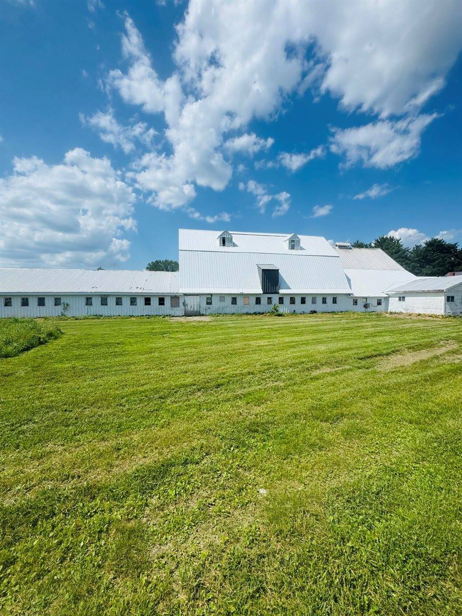 394 Main Road, Bradford, ME 04410