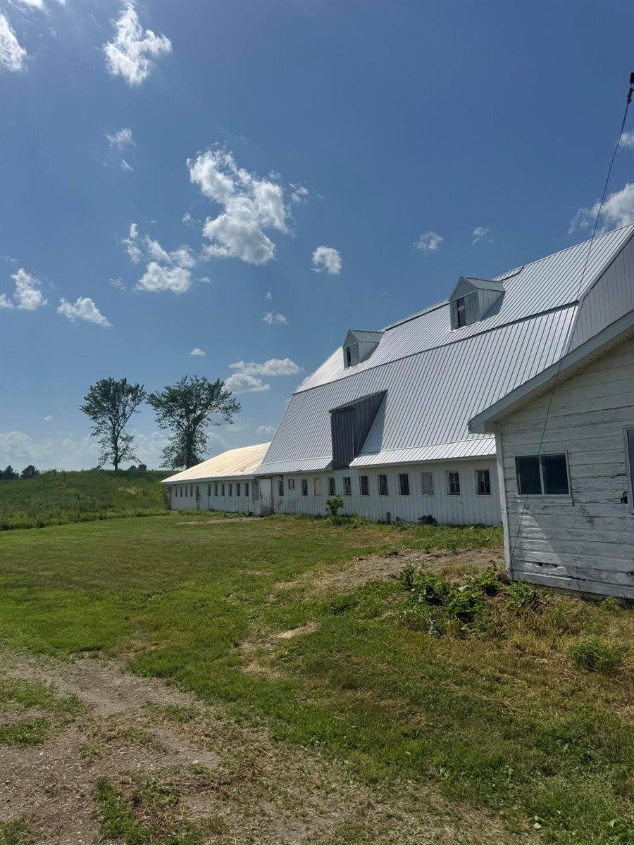 394 Main Road, Bradford, ME 04410