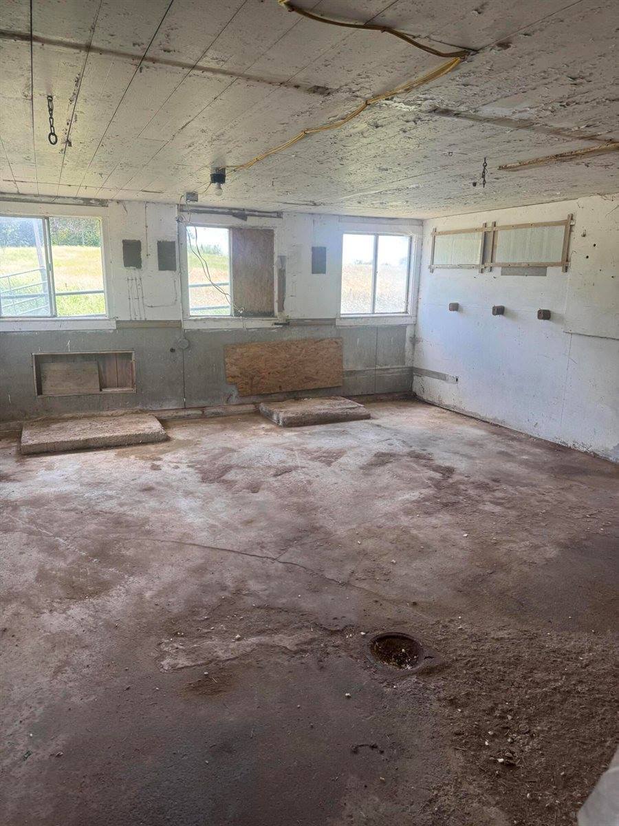 394 Main Road, Bradford, ME 04410