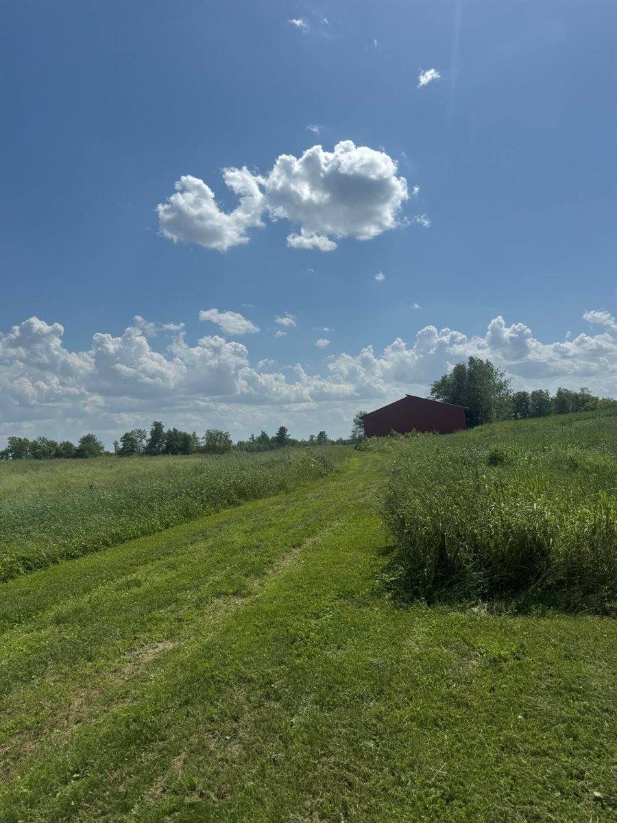 394 Main Road, Bradford, ME 04410