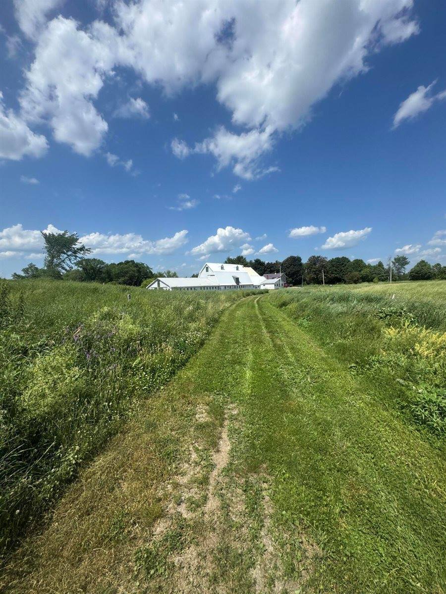 394 Main Road, Bradford, ME 04410