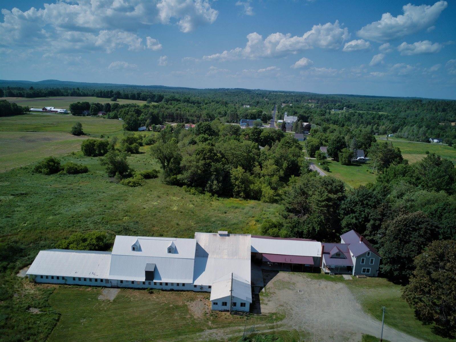 394 Main Road, Bradford, ME 04410