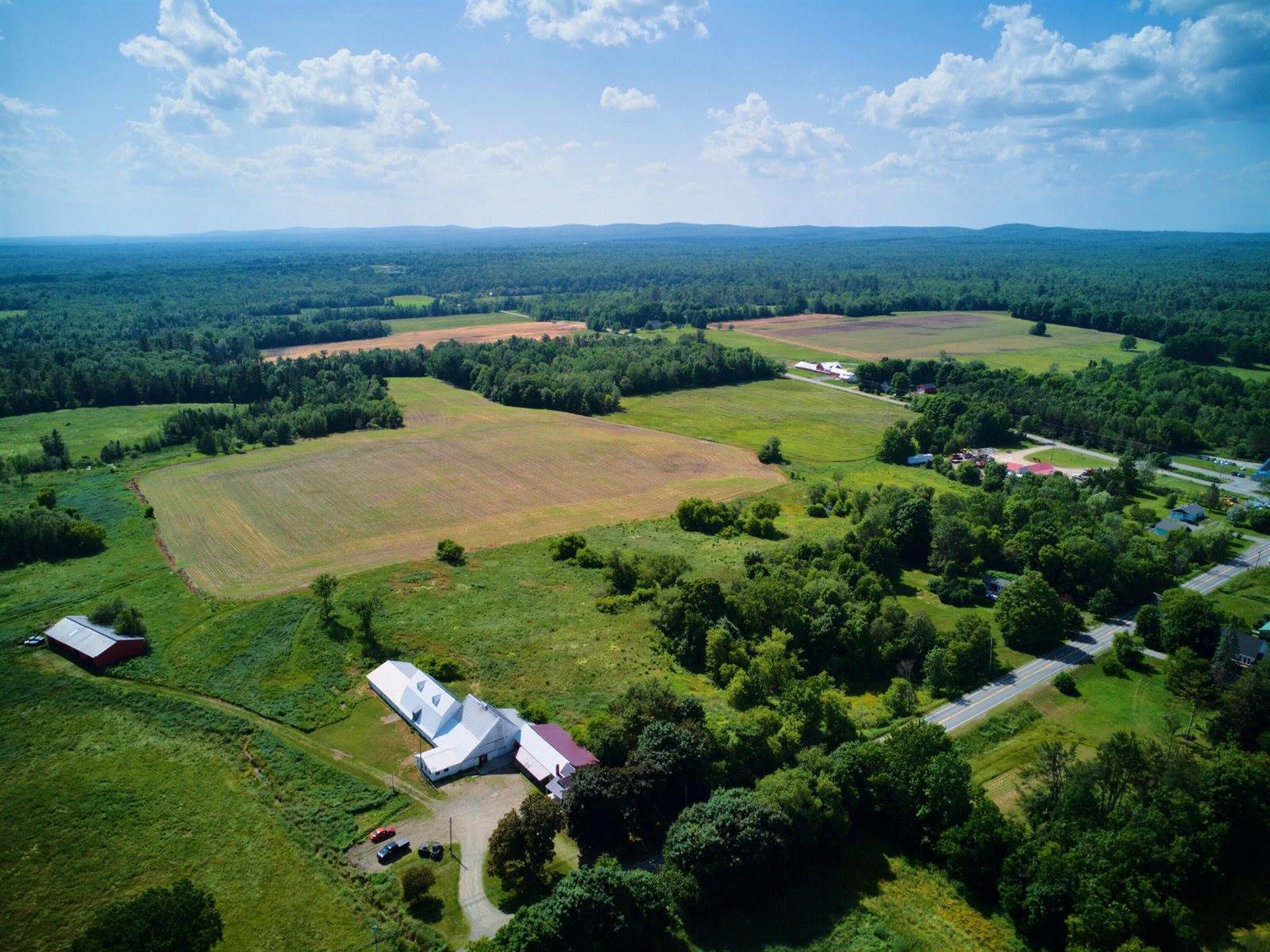 394 Main Road, Bradford, ME 04410