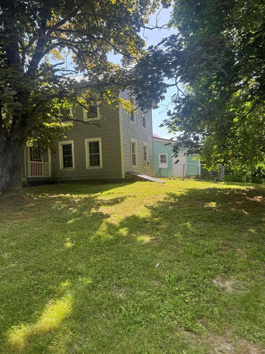 394 Main Road, Bradford, ME 04410