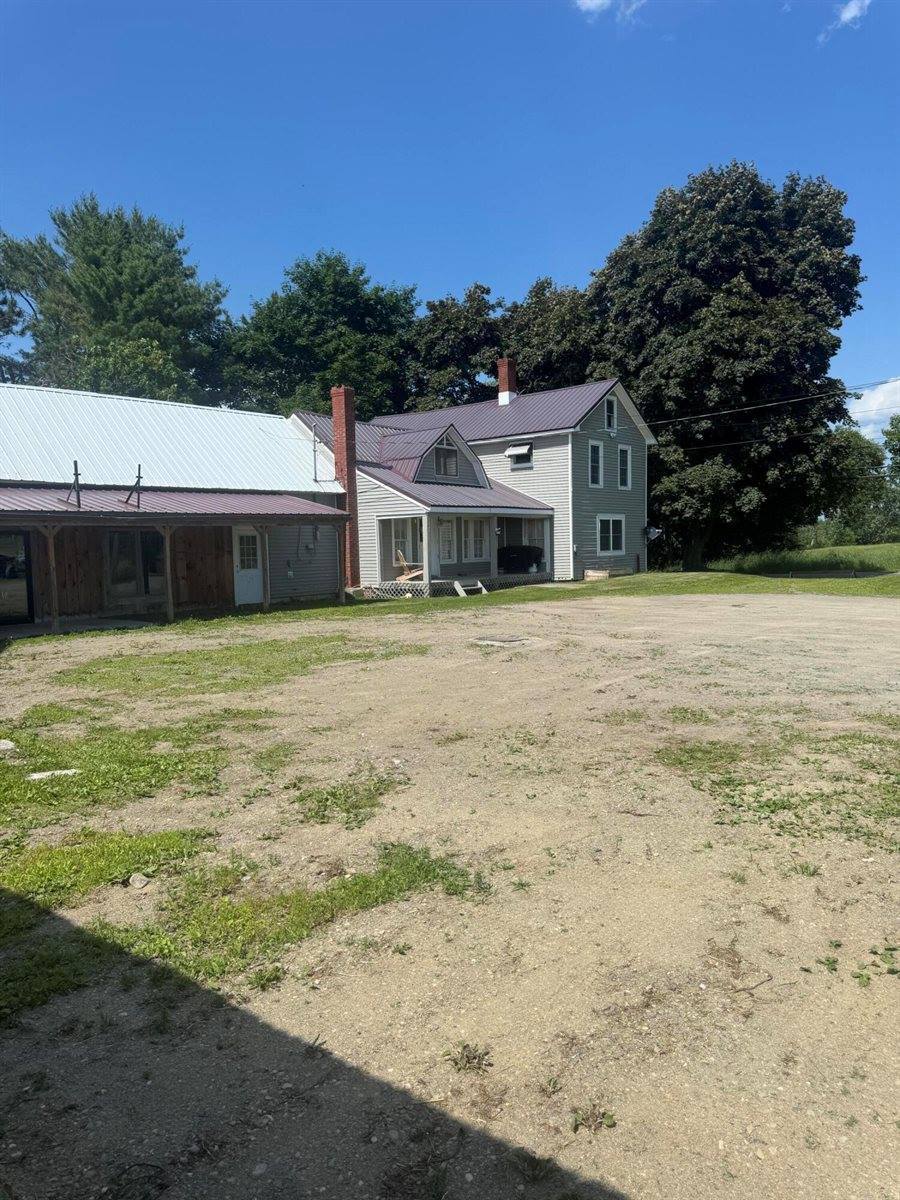 394 Main Road, Bradford, ME 04410