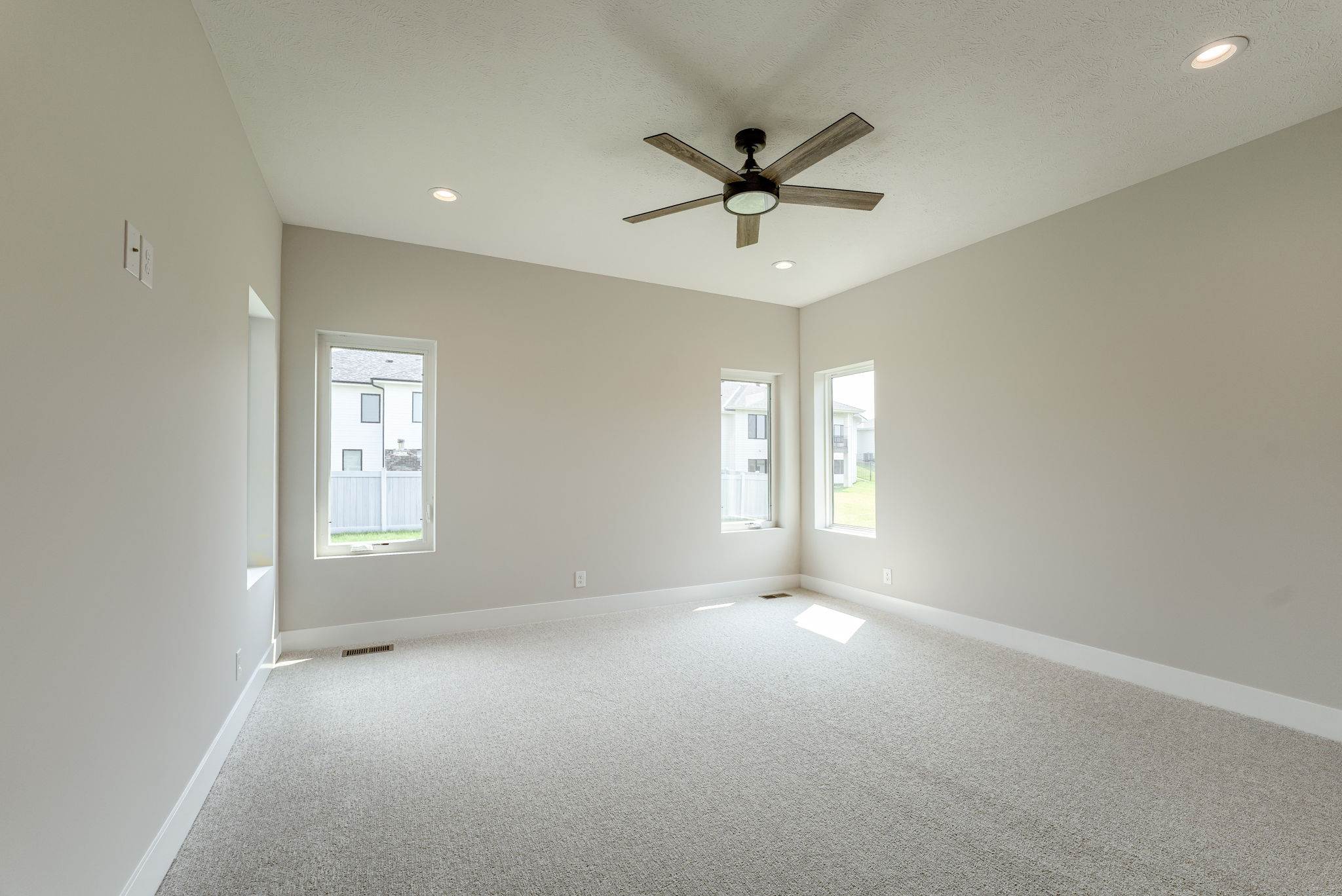 21127 Jessie Avenue, Elkhorn, NE 68022