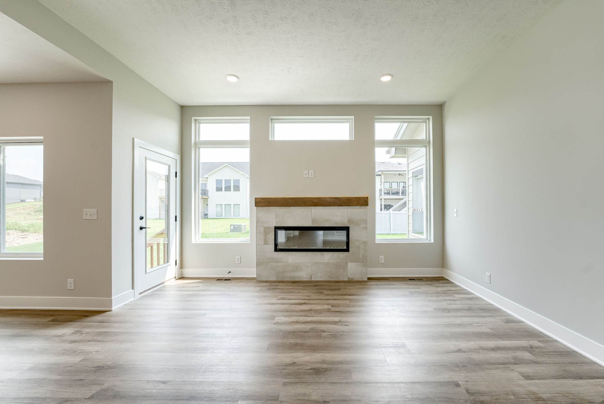 21127 Jessie Avenue, Elkhorn, NE 68022