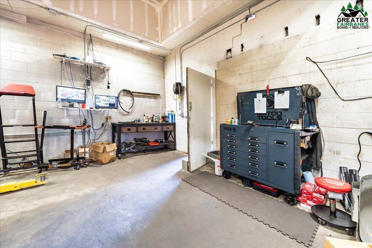 269 Illinois Street, Fairbanks, AK 99701