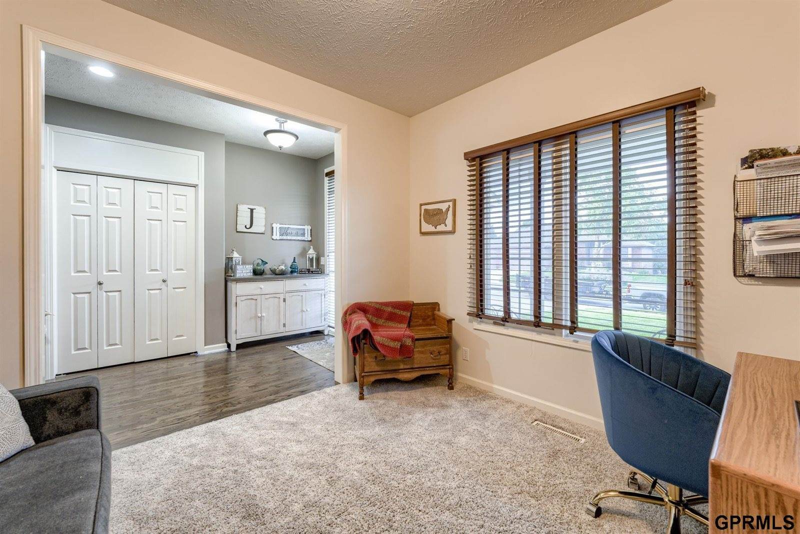 16009 Curtis Avenue, Omaha, NE 68116