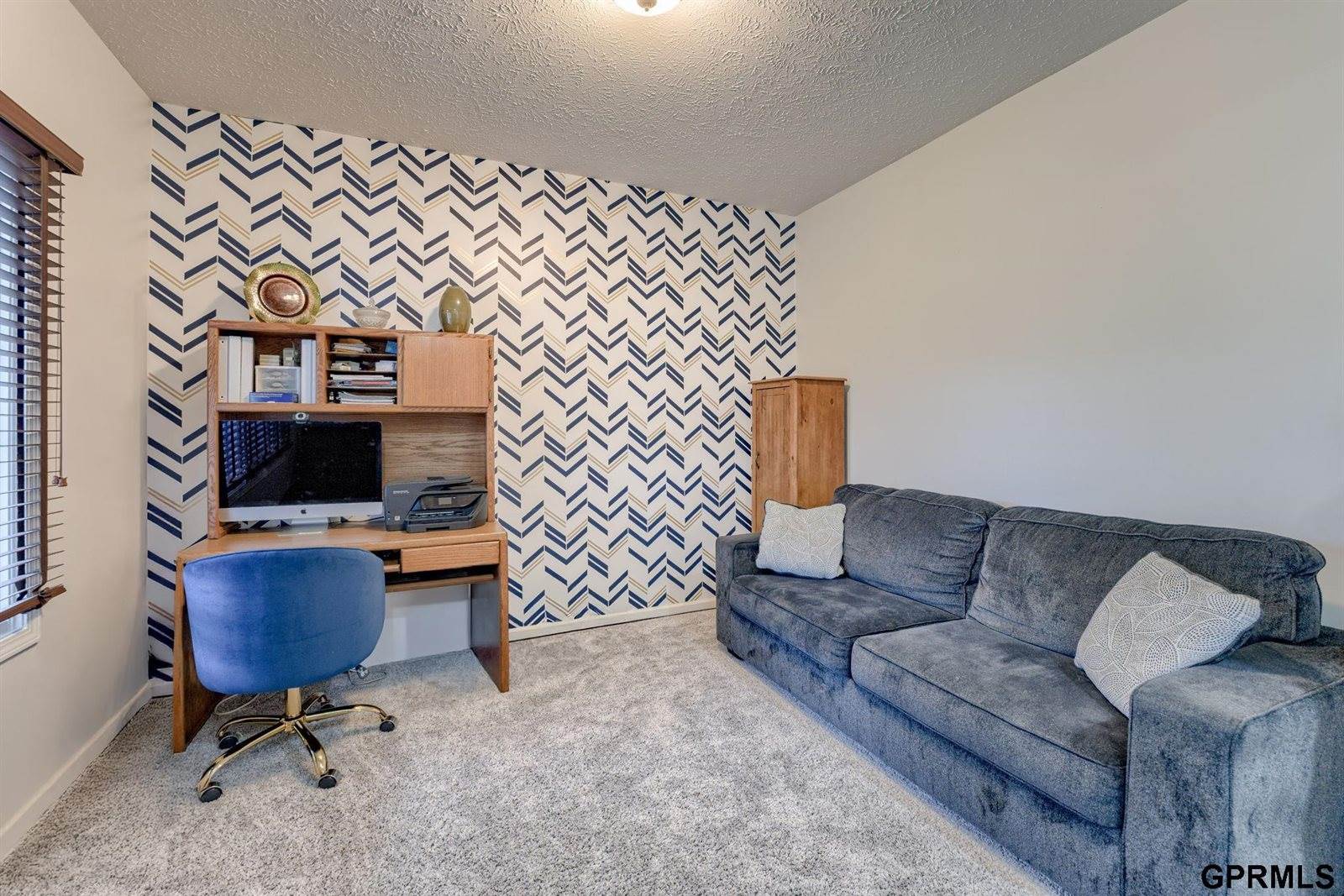 16009 Curtis Avenue, Omaha, NE 68116