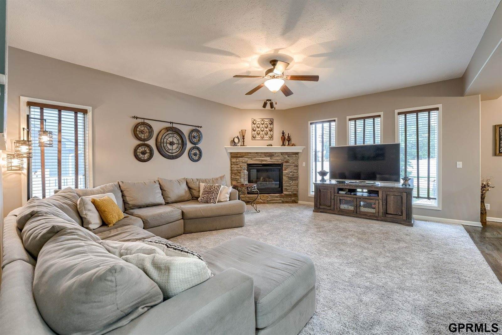 16009 Curtis Avenue, Omaha, NE 68116