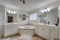 16009 Curtis Avenue, Omaha, NE 68116