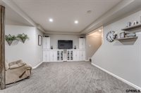 16009 Curtis Avenue, Omaha, NE 68116