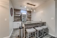 16009 Curtis Avenue, Omaha, NE 68116