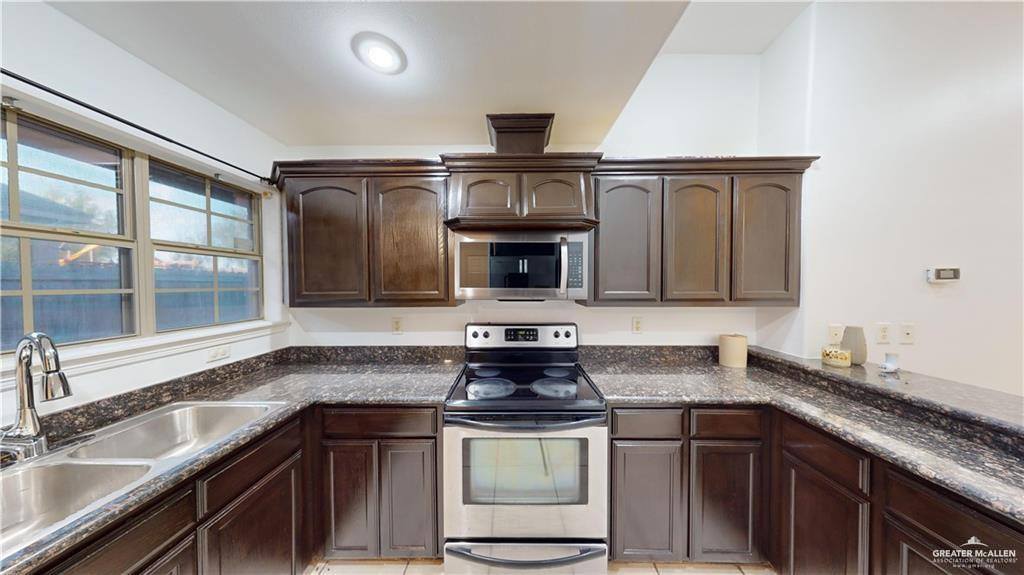 2716 Duke Avenue, McAllen, TX 78504