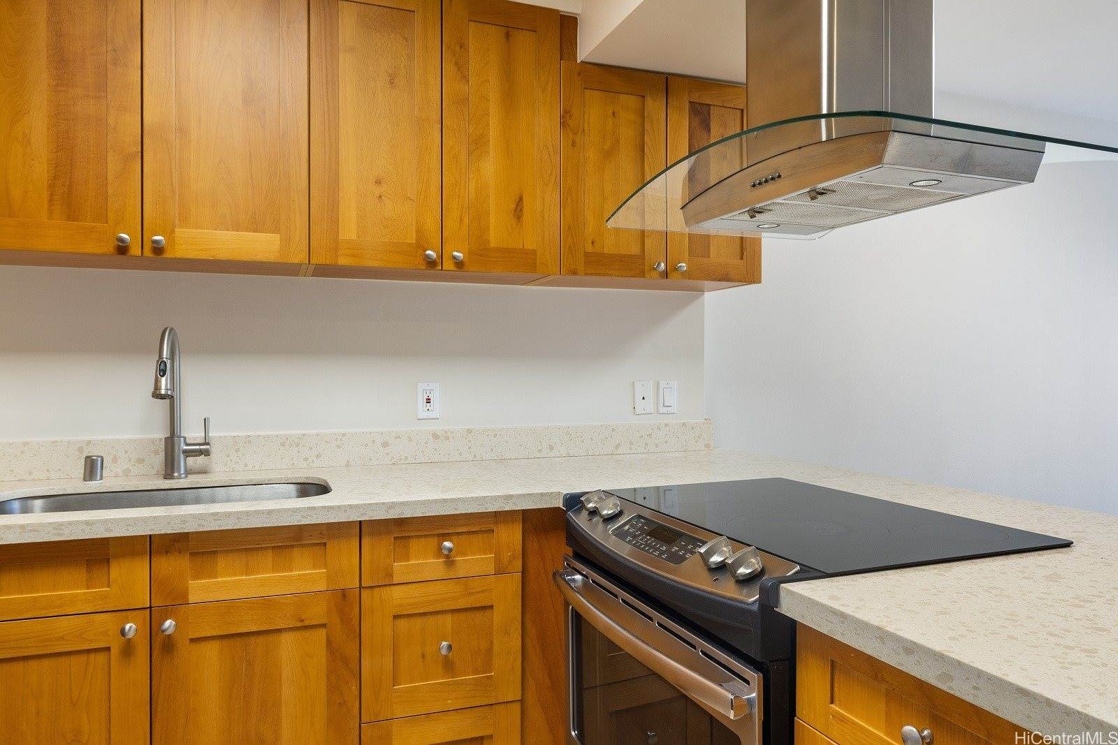 3138 Waialae Avenue, Honolulu, HI 96816