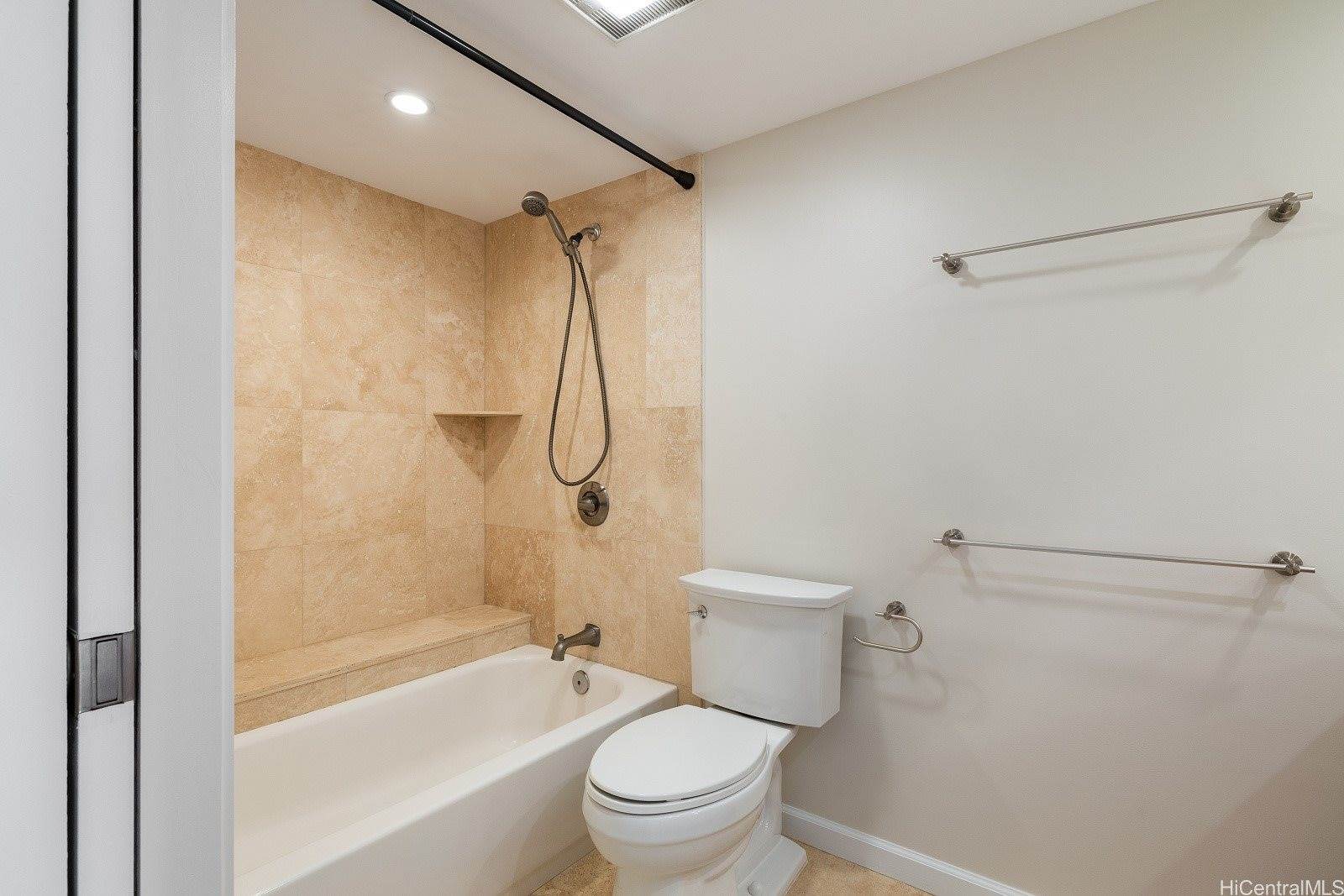 3138 Waialae Avenue, Honolulu, HI 96816