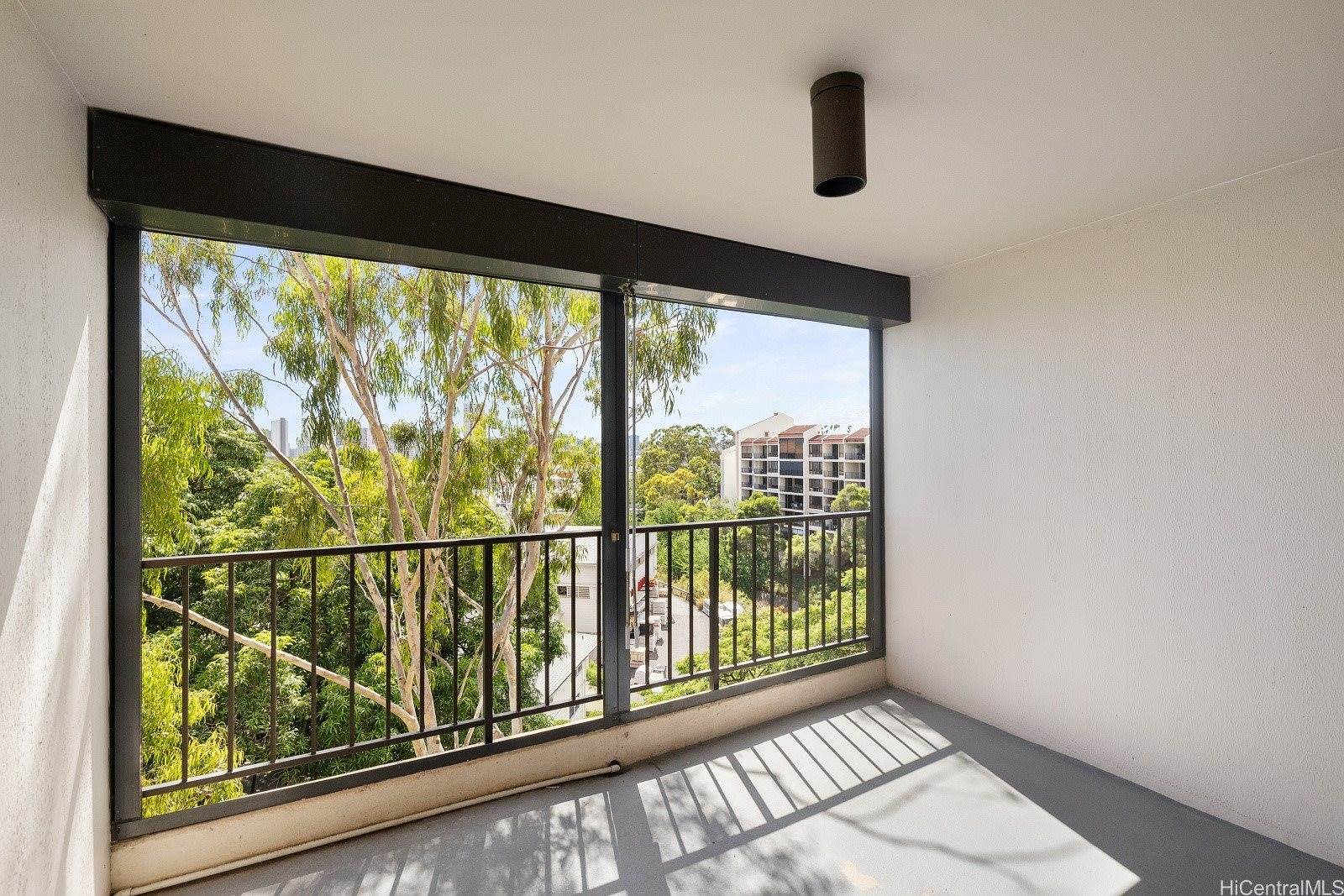 3138 Waialae Avenue, Honolulu, HI 96816