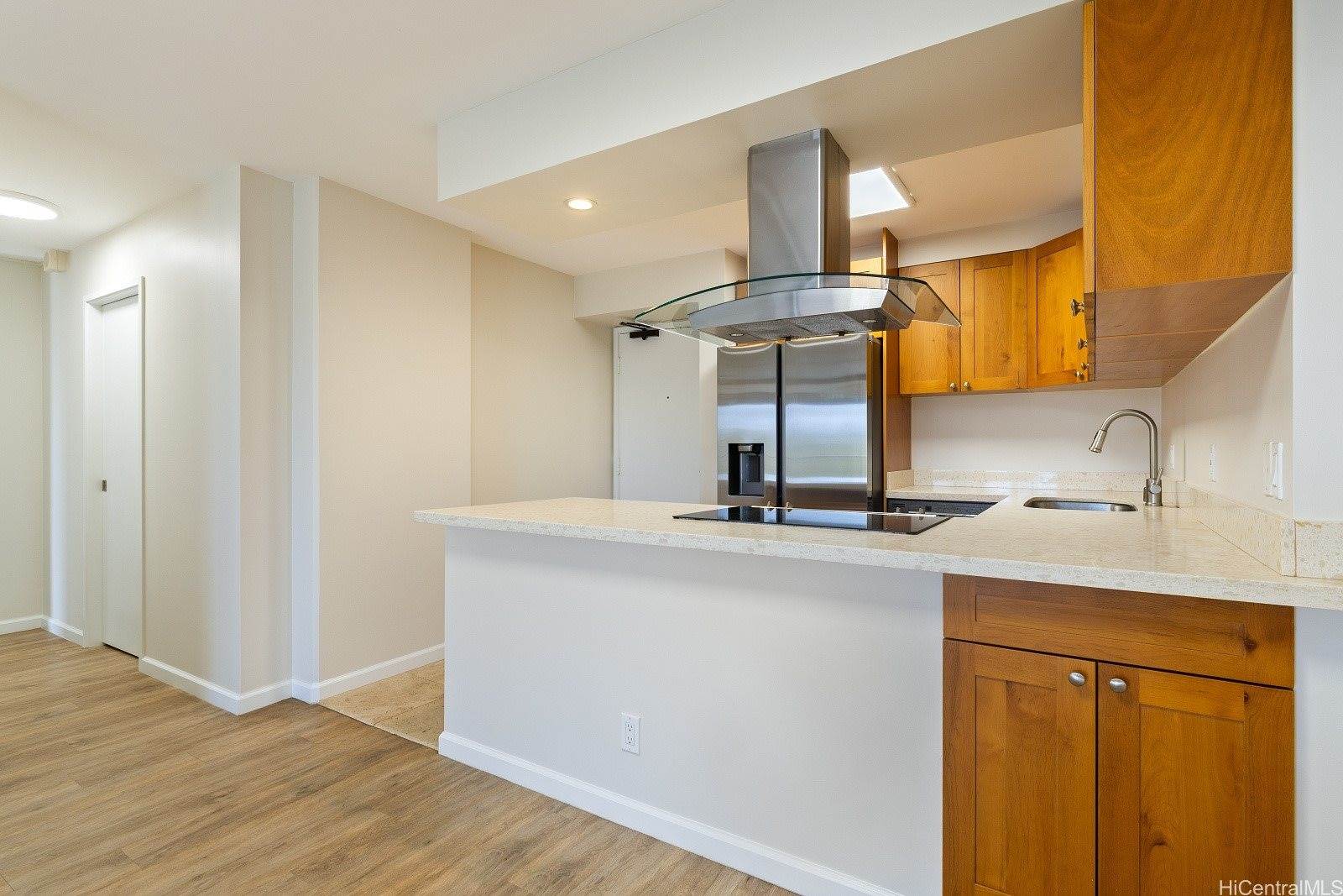 3138 Waialae Avenue, Honolulu, HI 96816