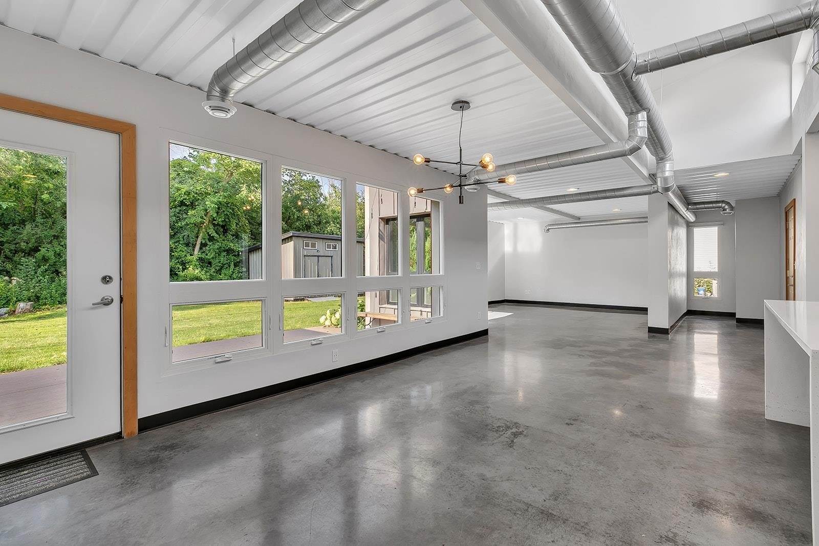 5520 West Cedar Crest Court, Appleton, WI 54914