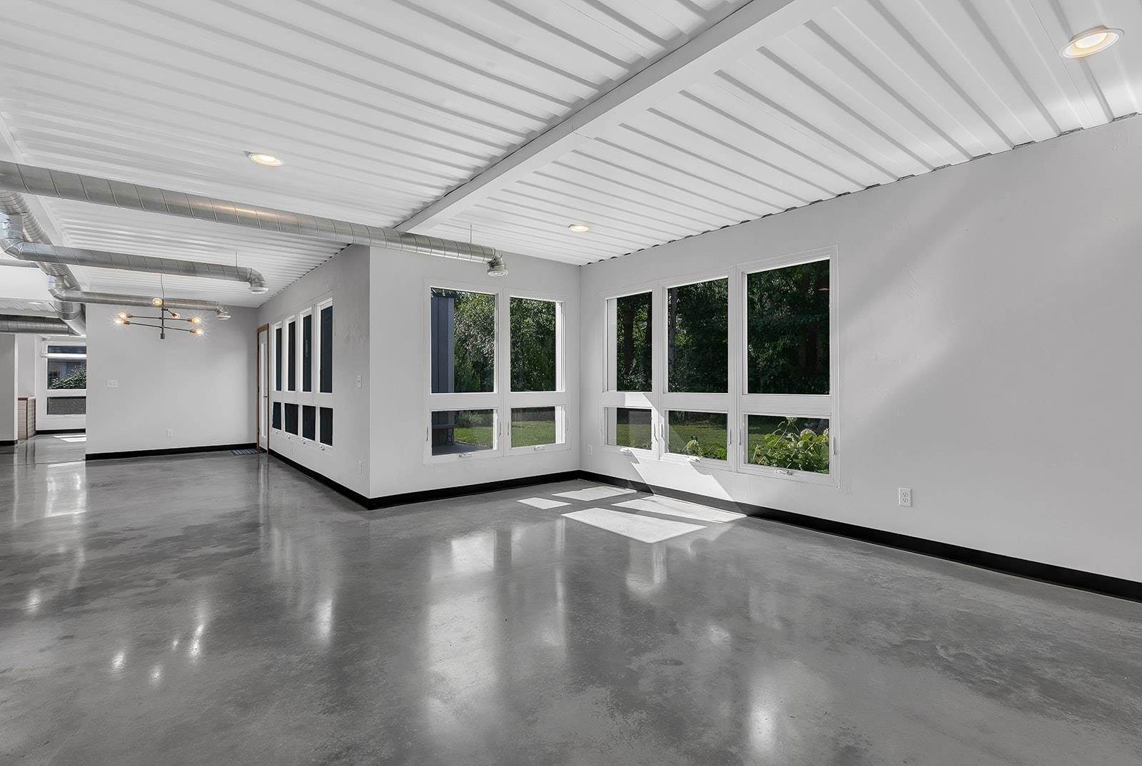 5520 West Cedar Crest Court, Appleton, WI 54914