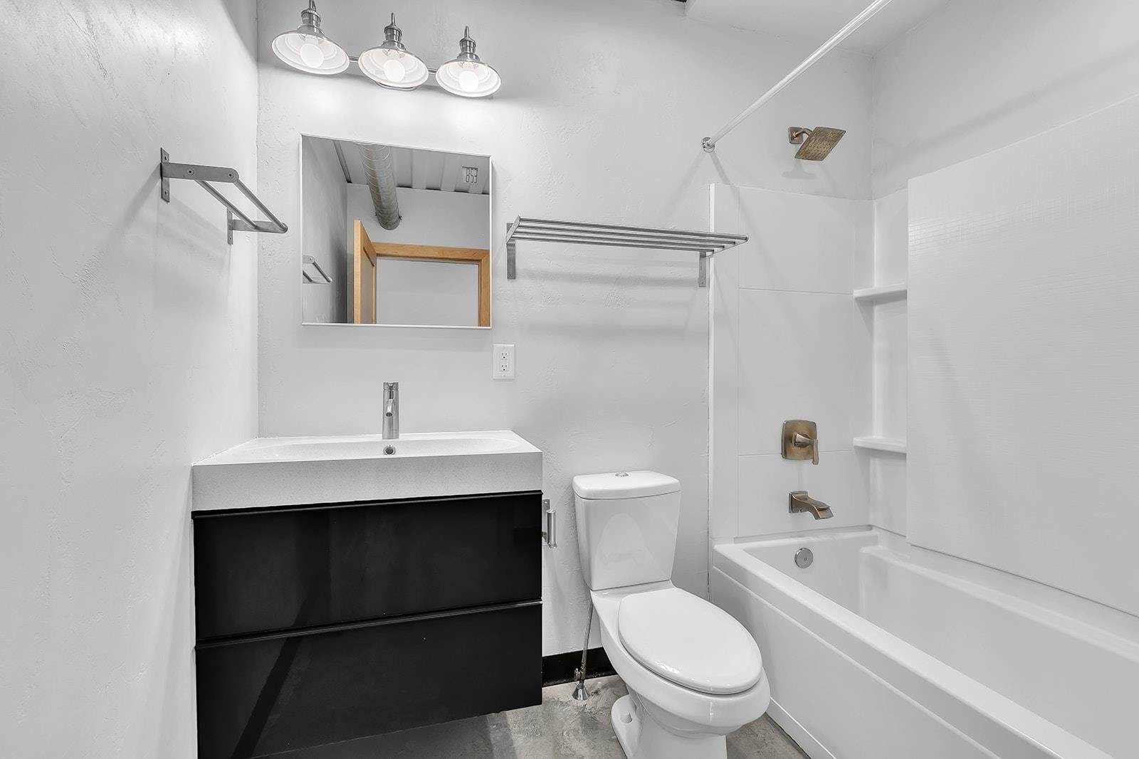 5520 West Cedar Crest Court, Appleton, WI 54914