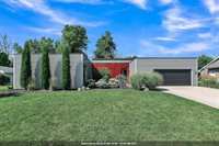 5520 West Cedar Crest Court, Appleton, WI 54914