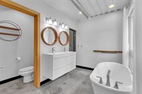 5520 West Cedar Crest Court, Appleton, WI 54914