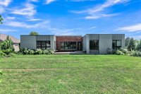 5520 West Cedar Crest Court, Appleton, WI 54914