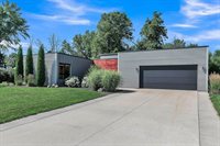 5520 West Cedar Crest Court, Appleton, WI 54914