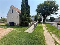 209 E Arnold St., Marshfield, WI 54449