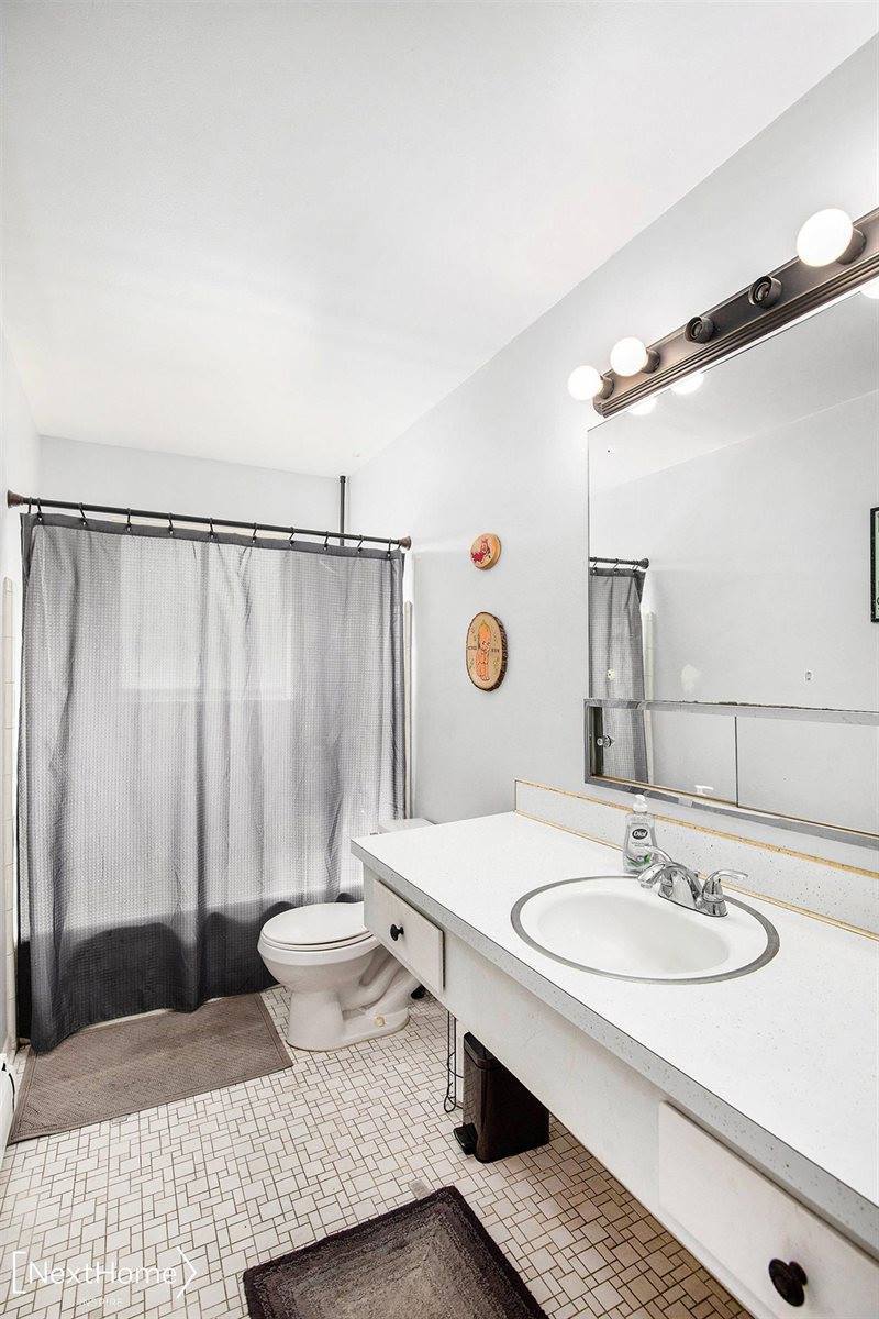 1035 Leland Street, Flint, MI 48507