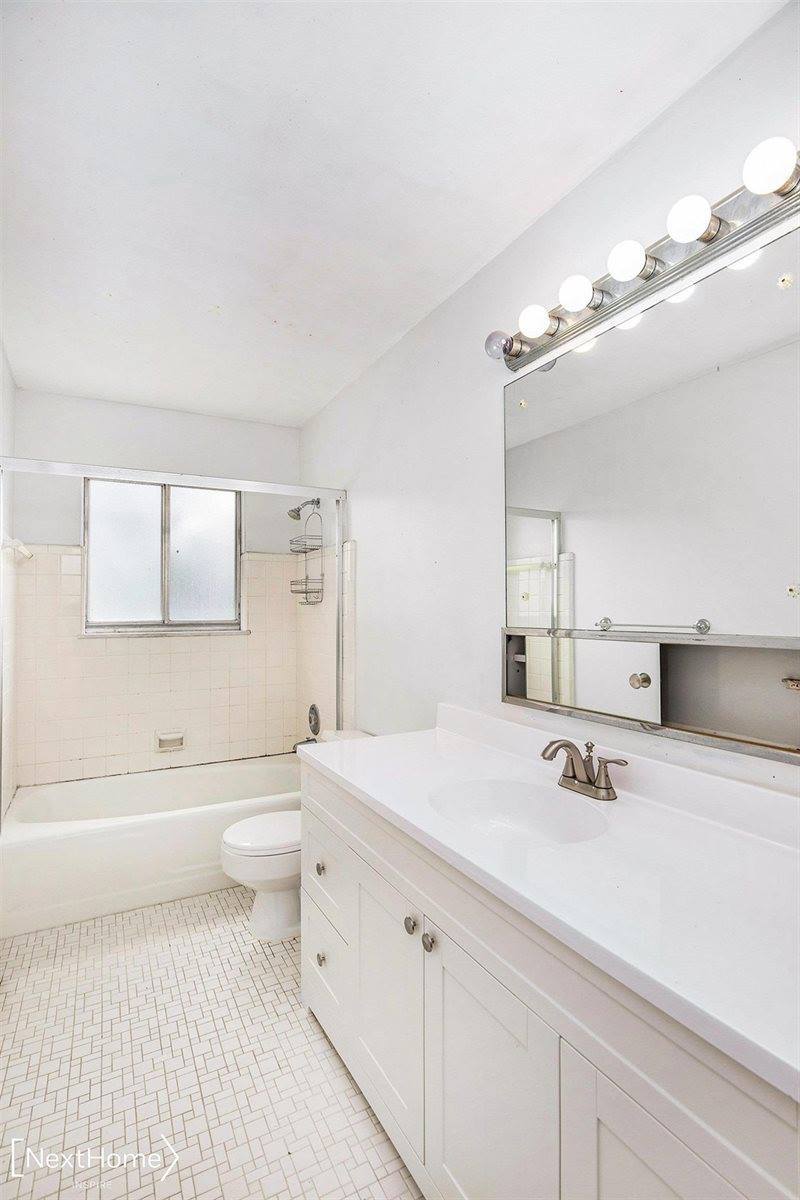 1035 Leland Street, Flint, MI 48507